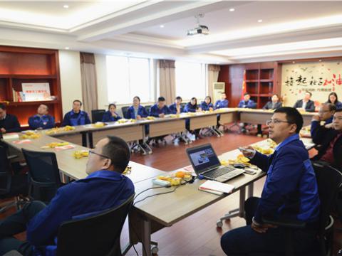 深学细悟转达头脑实力 ——tyc86太阳集团集团党总支开展学习十九大精神 